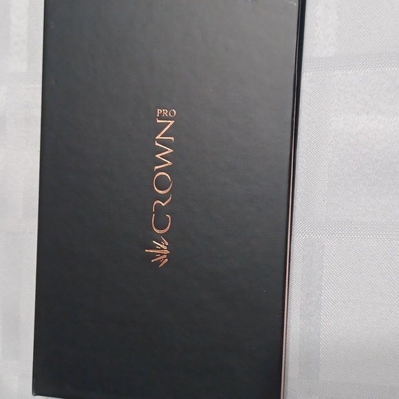 CROWN PRO 10 Color Fuego Collection NEW Warm Tones Eyeshadow Palette RV - Picture 3 of 4